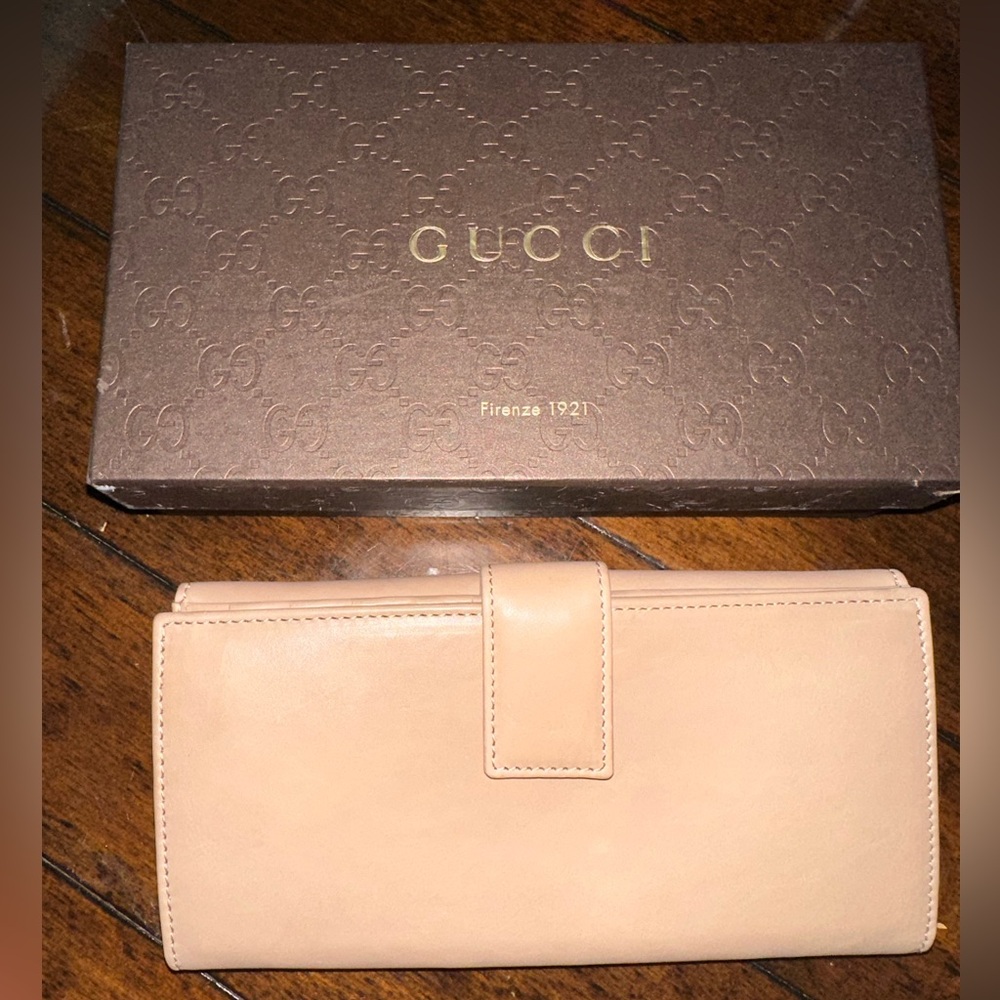 Nude Gucci Wallet never used - Picture 2 of 4